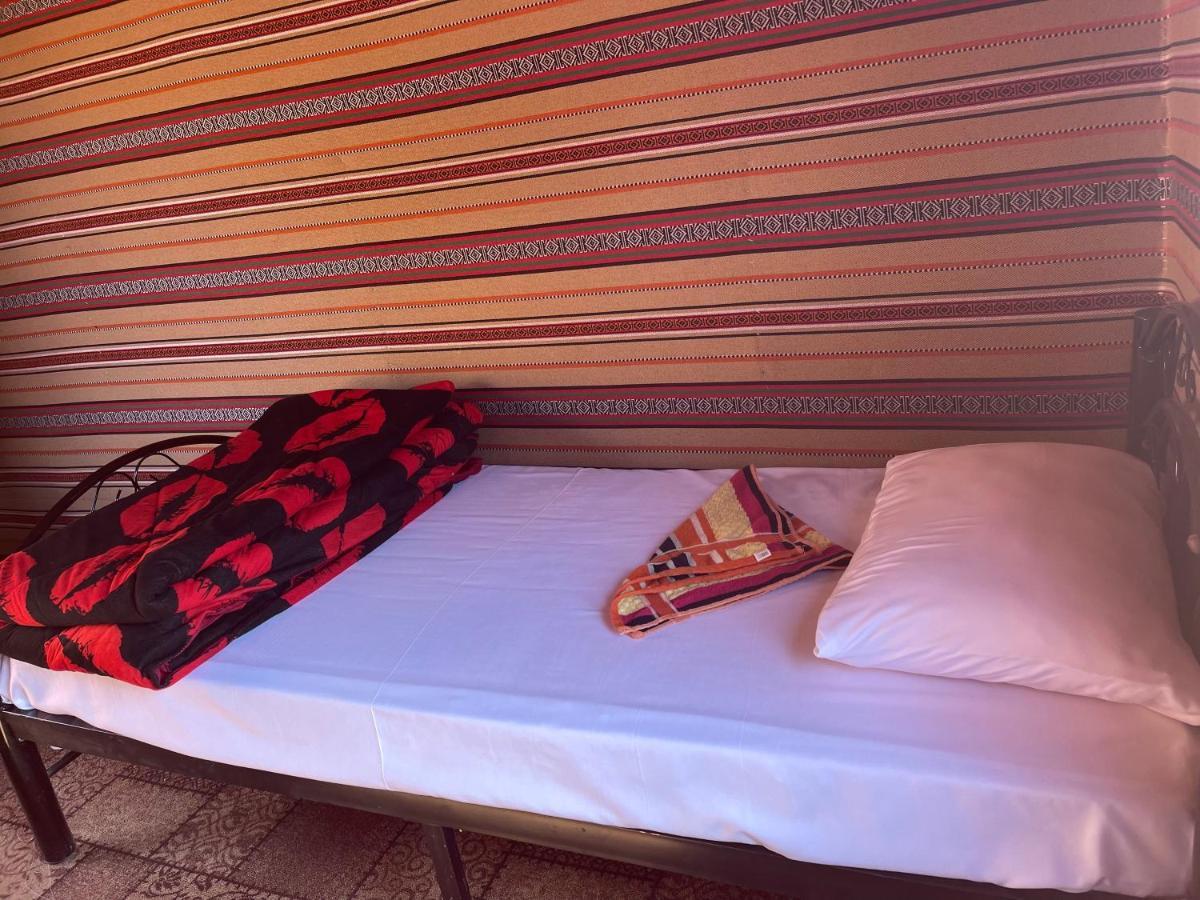 Hotel Quite Bedouin Life Wadi Rum Esterno foto