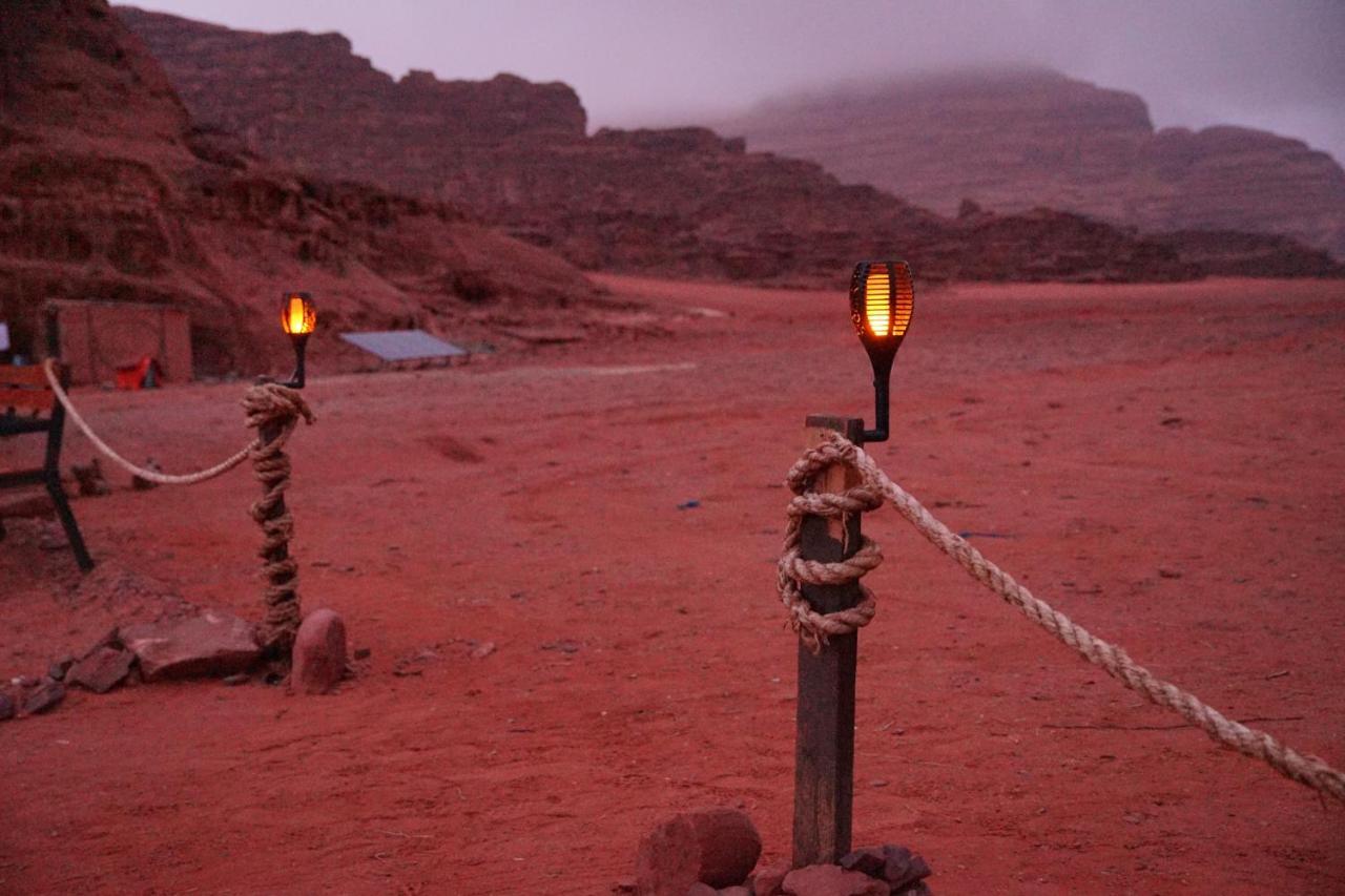 Hotel Quite Bedouin Life Wadi Rum Esterno foto