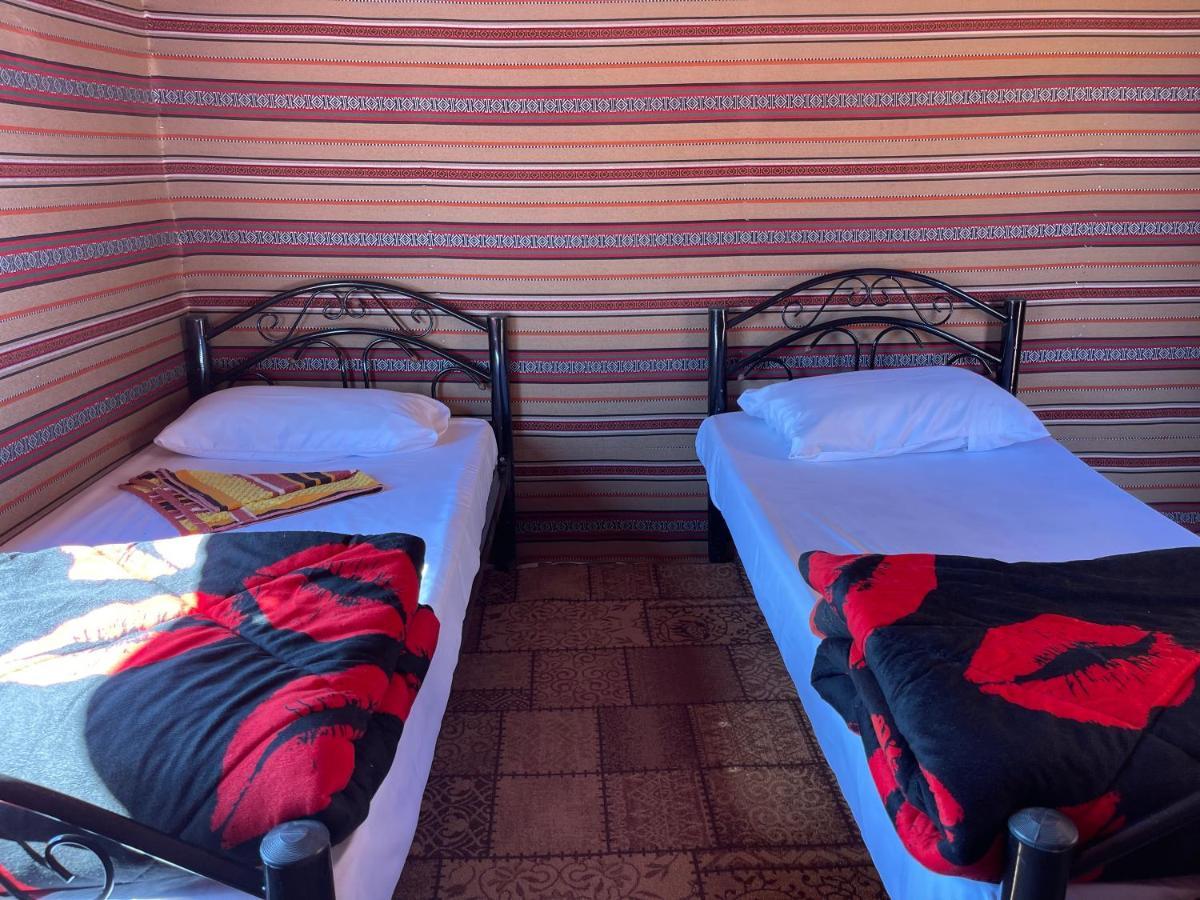 Hotel Quite Bedouin Life Wadi Rum Esterno foto