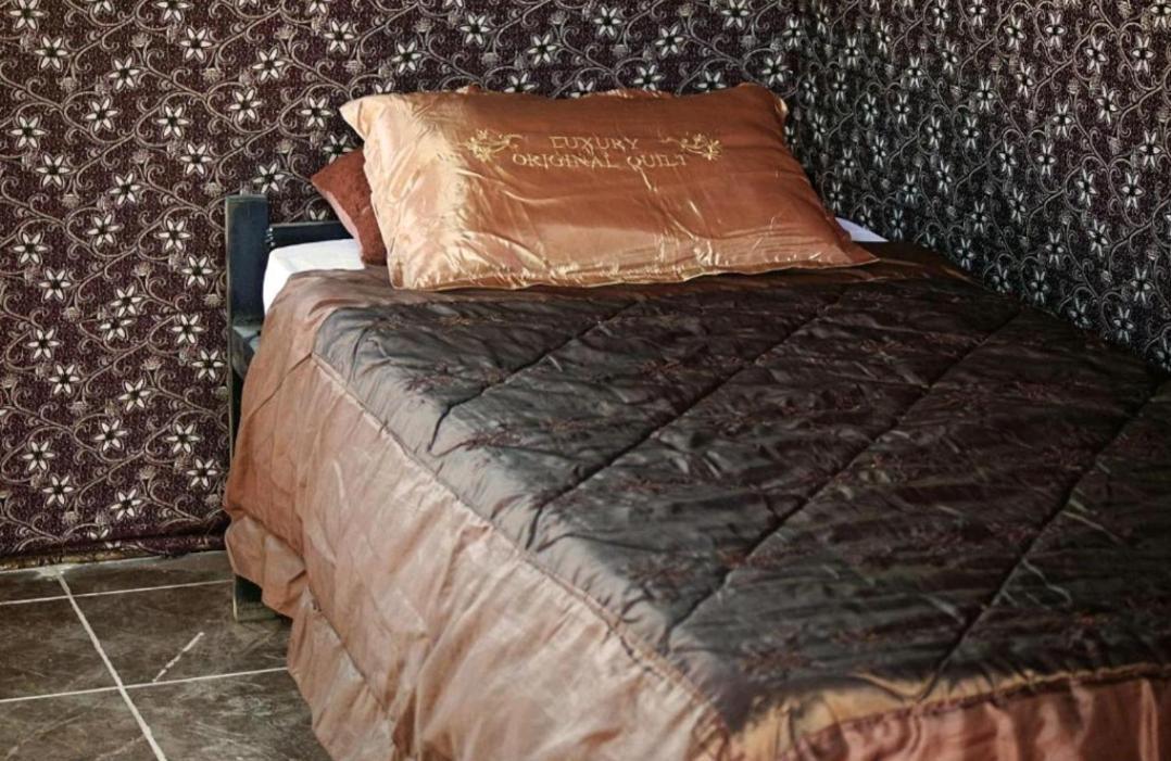 Hotel Quite Bedouin Life Wadi Rum Esterno foto